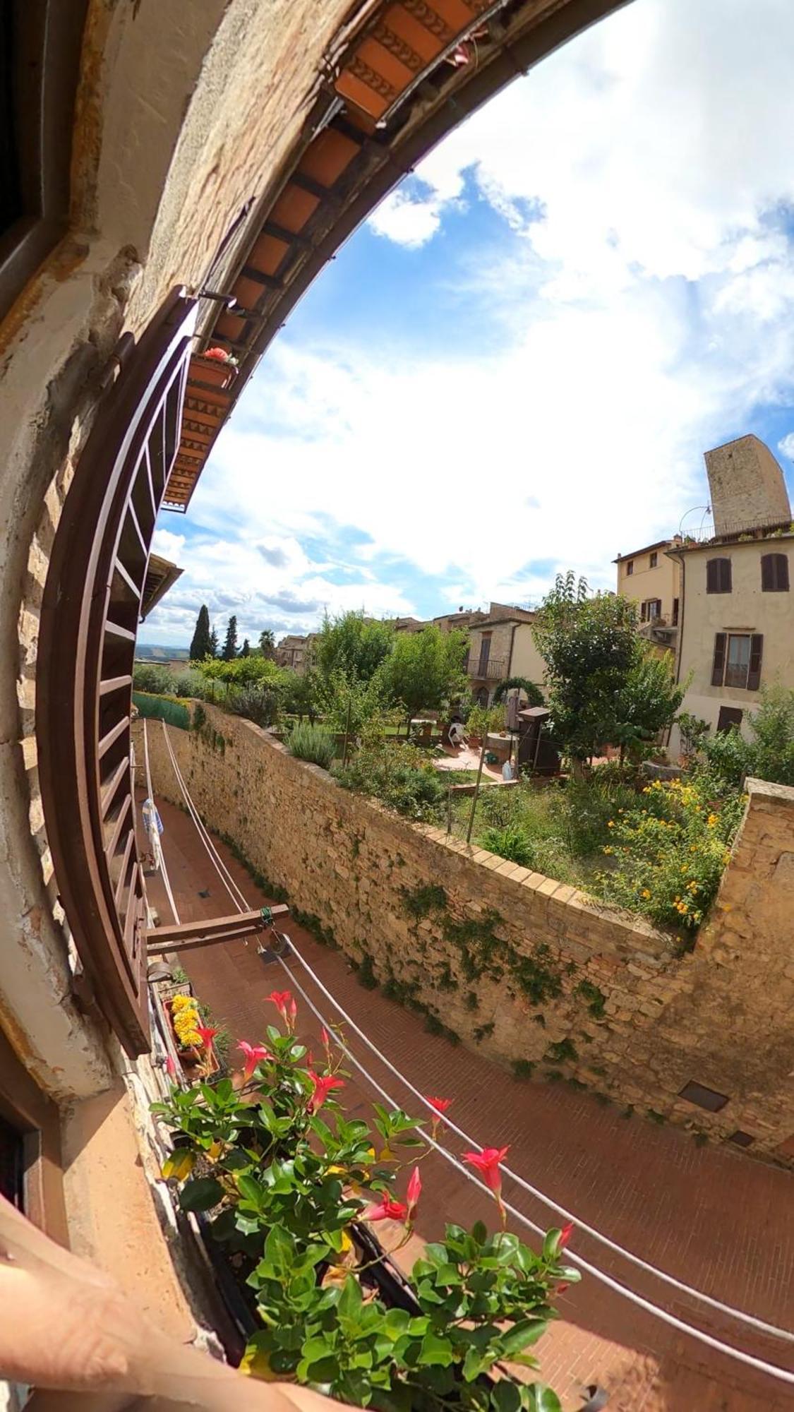 Ferienwohnung Casa Nel Centro Storico San Gimignano Exterior foto